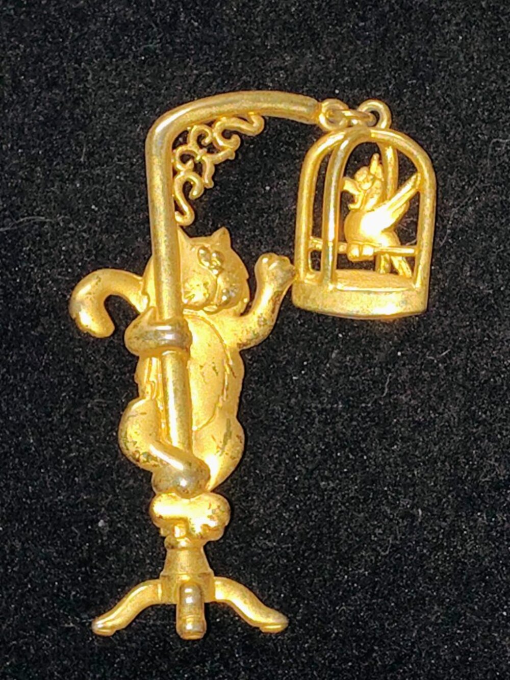 Vintage JJ Cat & Birdcage Brooch – Gold‑Tone Figural, Articulated Cage